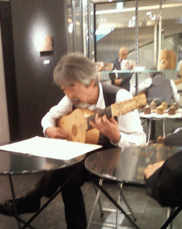 田中個展ギター和彦